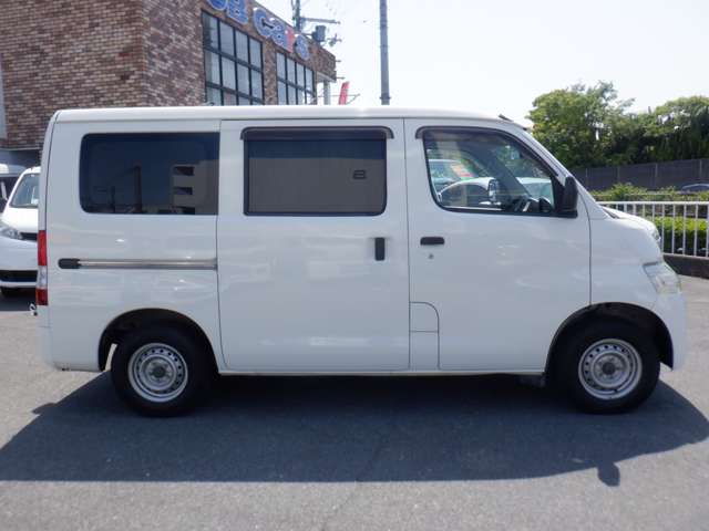 Toyota Town Ace Van 12