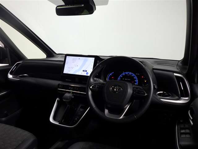 Toyota Voxy 8