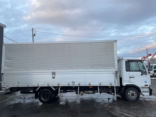 UD Trucks Condor 4