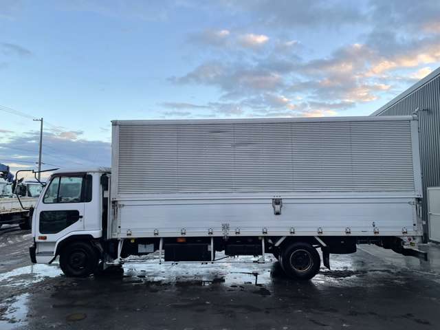 UD Trucks Condor 7