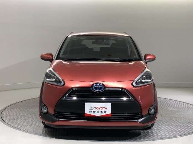 Toyota Sienta 6