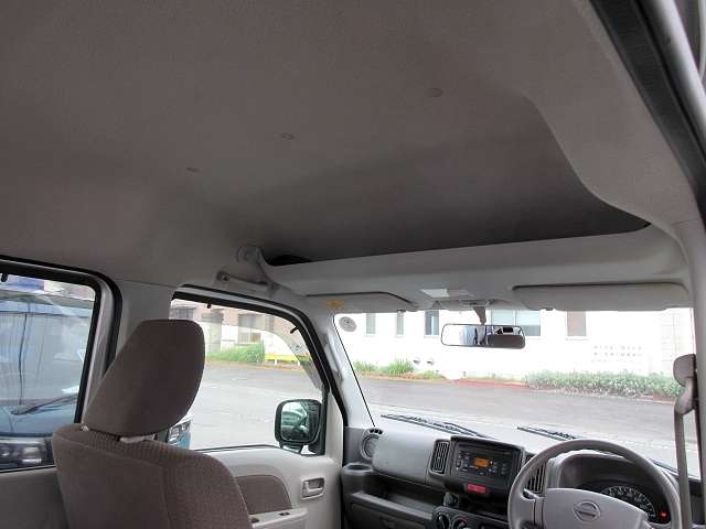Nissan NV100 Clipper 6