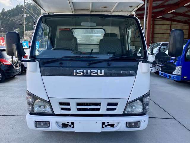 Isuzu Elf 11