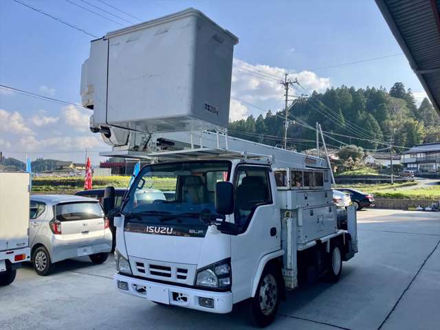 Isuzu Elf 6