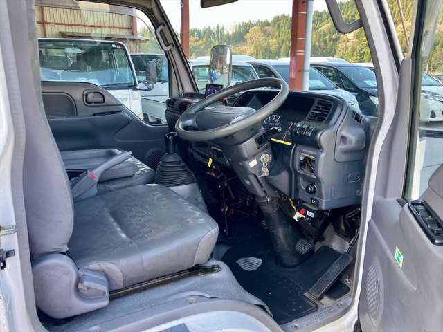 Isuzu Elf 9