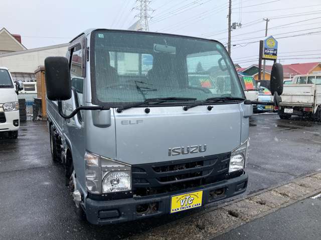 Isuzu Elf 3
