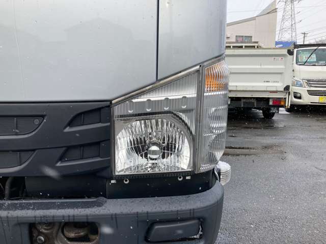 Isuzu Elf 7