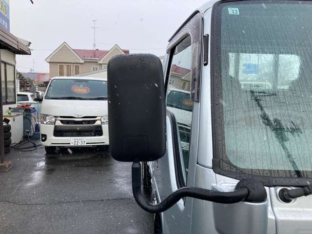 Isuzu Elf 9
