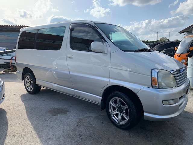 Toyota Regius 5