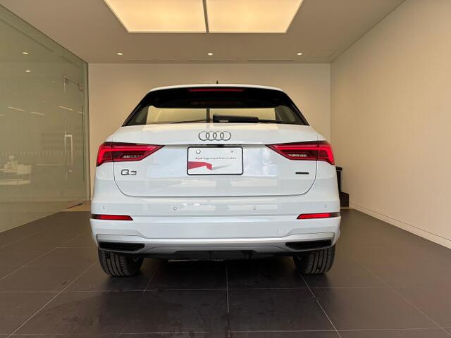 Audi Q3 6