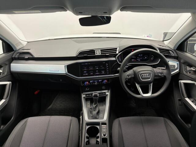 Audi Q3 9