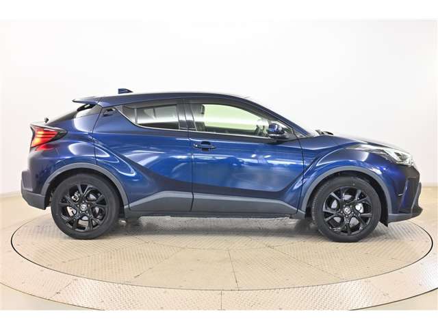 Toyota C-HR 4