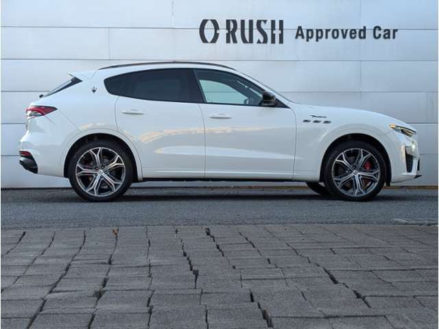 Maserati Levante 4