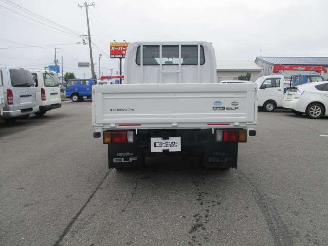 Isuzu Elf 6