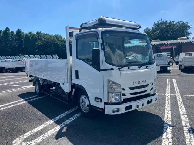 Isuzu Elf 3