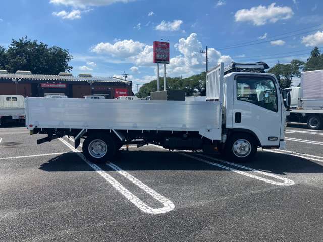 Isuzu Elf 4