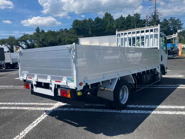 Isuzu Elf 5