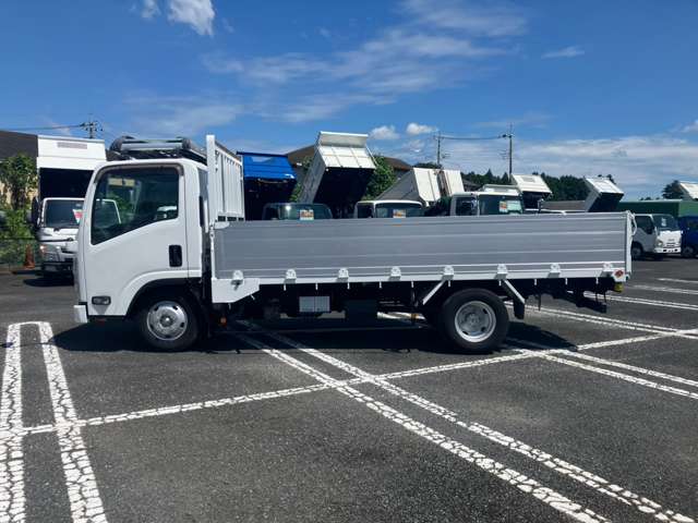 Isuzu Elf 8