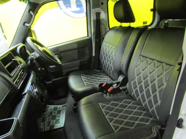 Daihatsu Atrai 7