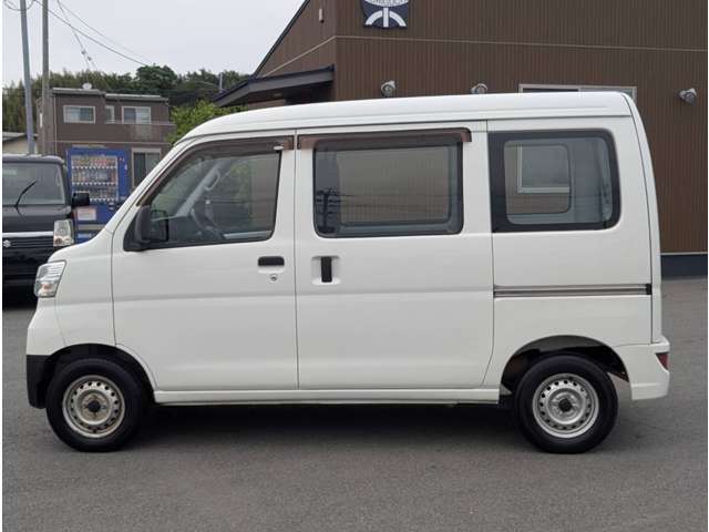 Daihatsu Hijet Cargo 7