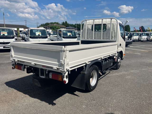 Hino Dutro 5