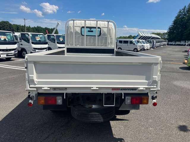 Hino Dutro 6