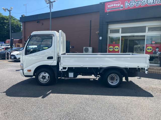 Hino Dutro 8