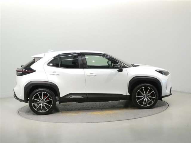 Toyota Yaris Cross 8