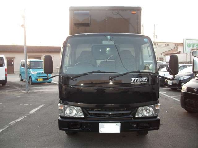 Mazda Titan Dash 2