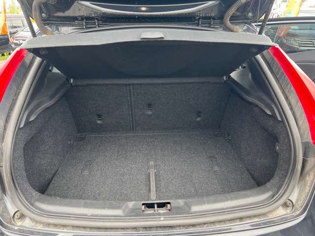 Volvo V40 Cross Country 11