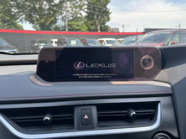 Lexus UX 4
