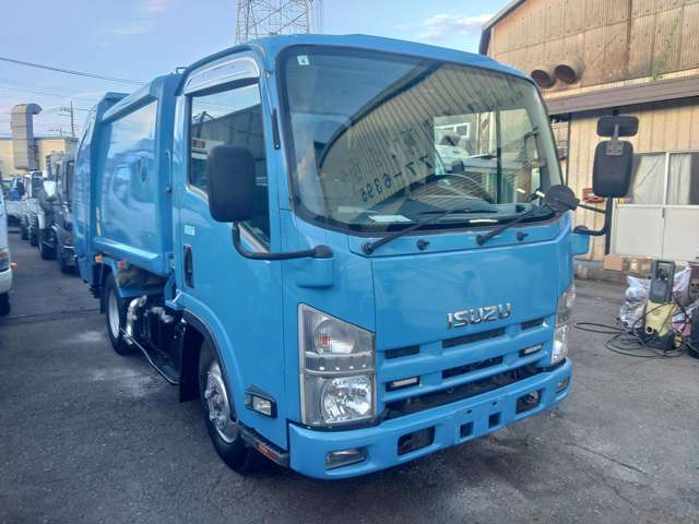 Isuzu Elf 4