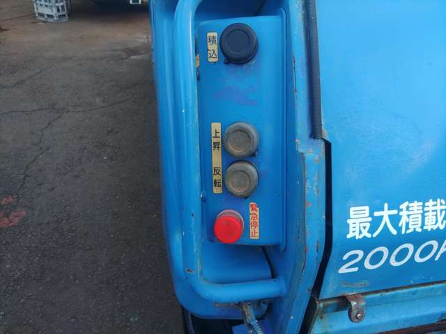 Isuzu Elf 9