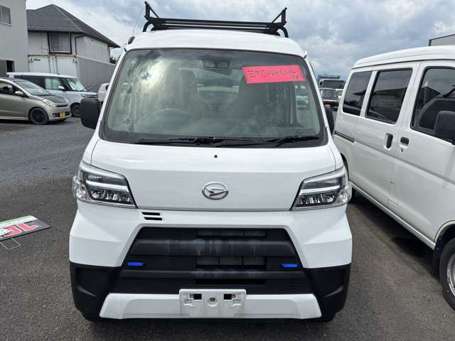 Daihatsu Hijet Cargo 2