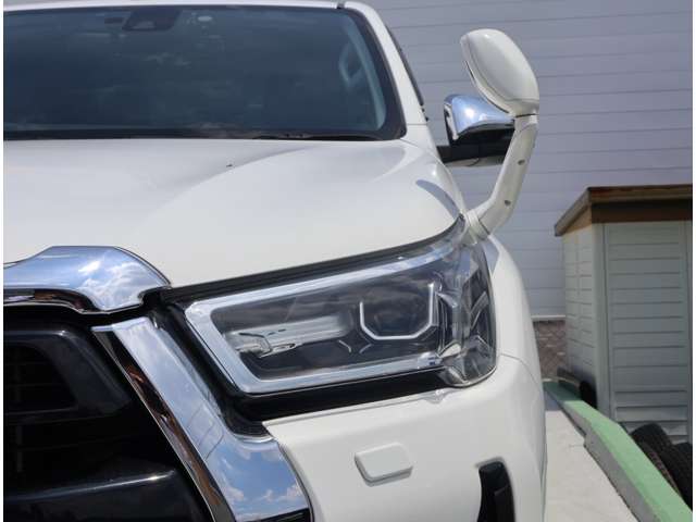 Toyota Hilux 6