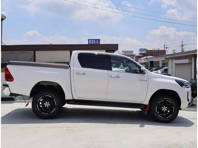 Toyota Hilux 7
