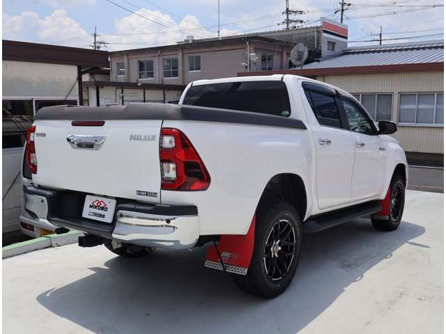 Toyota Hilux 9