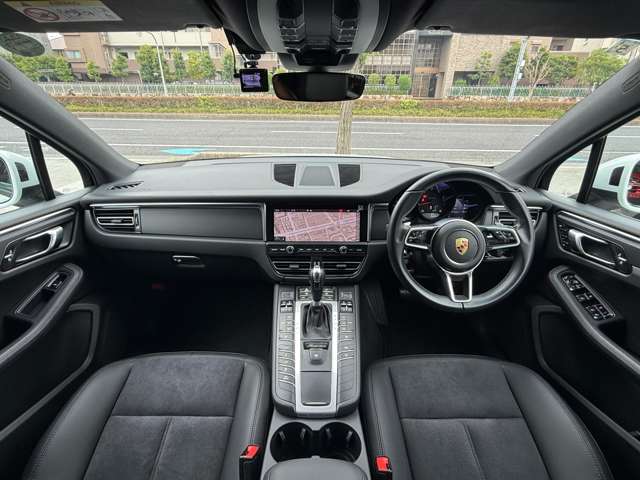 Porsche Macan 5