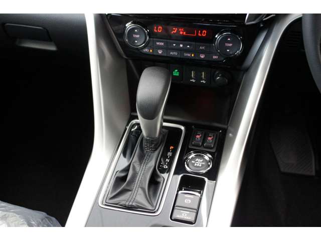 Mitsubishi Eclipse Cross 11