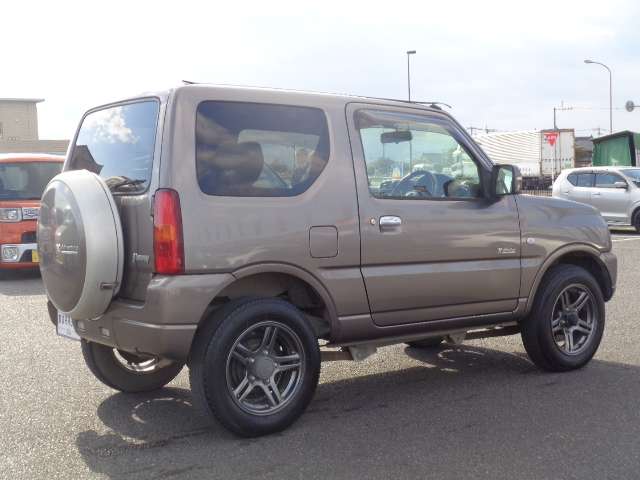 Suzuki Jimny 5