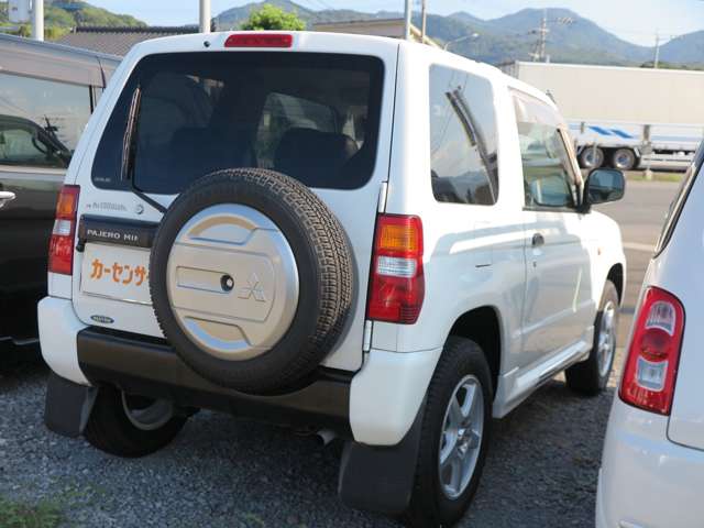 Mitsubishi Pajero Mini 4