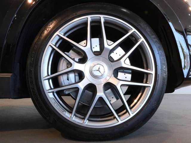 Mercedes-Benz GLE 8