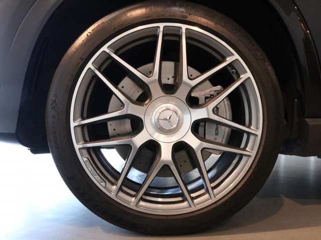 Mercedes-Benz GLE 9