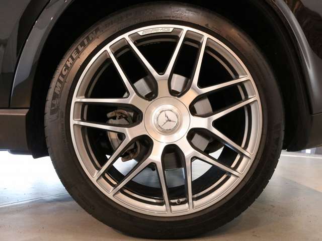Mercedes-Benz GLE 10