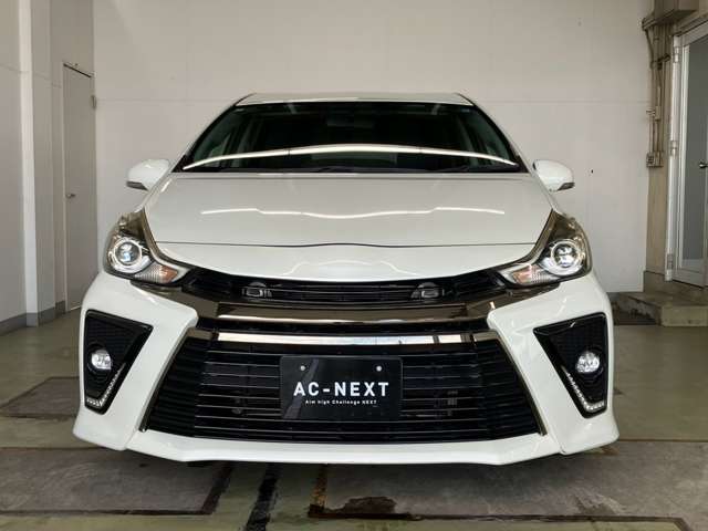 Toyota Prius α 7