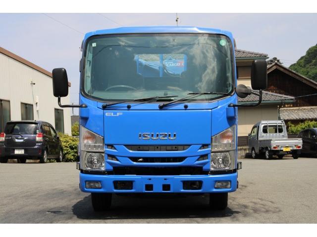 Isuzu Elf 3