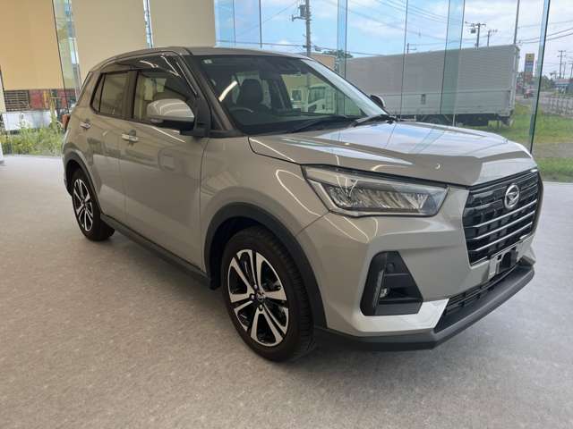 Daihatsu Rocky 4