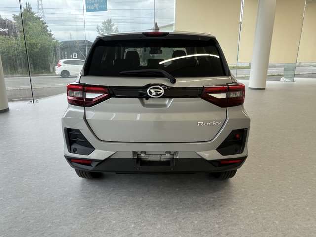 Daihatsu Rocky 7