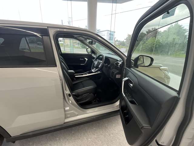 Daihatsu Rocky 10