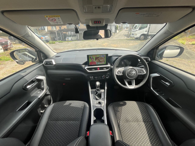 Daihatsu Rocky 11